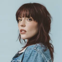 Amber Lee Connors (Furina)